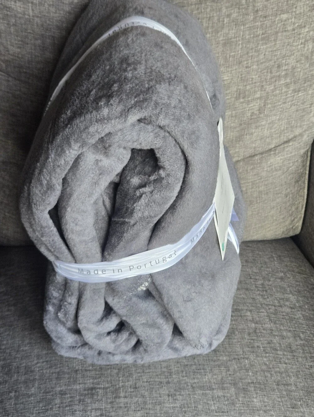 NWT “Docofil White” Soft Queen Blanket Dark Gray Reversible Light Gray Portugal